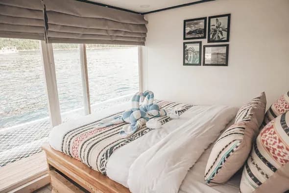 Manta Cabin 1 - Komodo Labuan Bajo Phinisi Boat Cabin