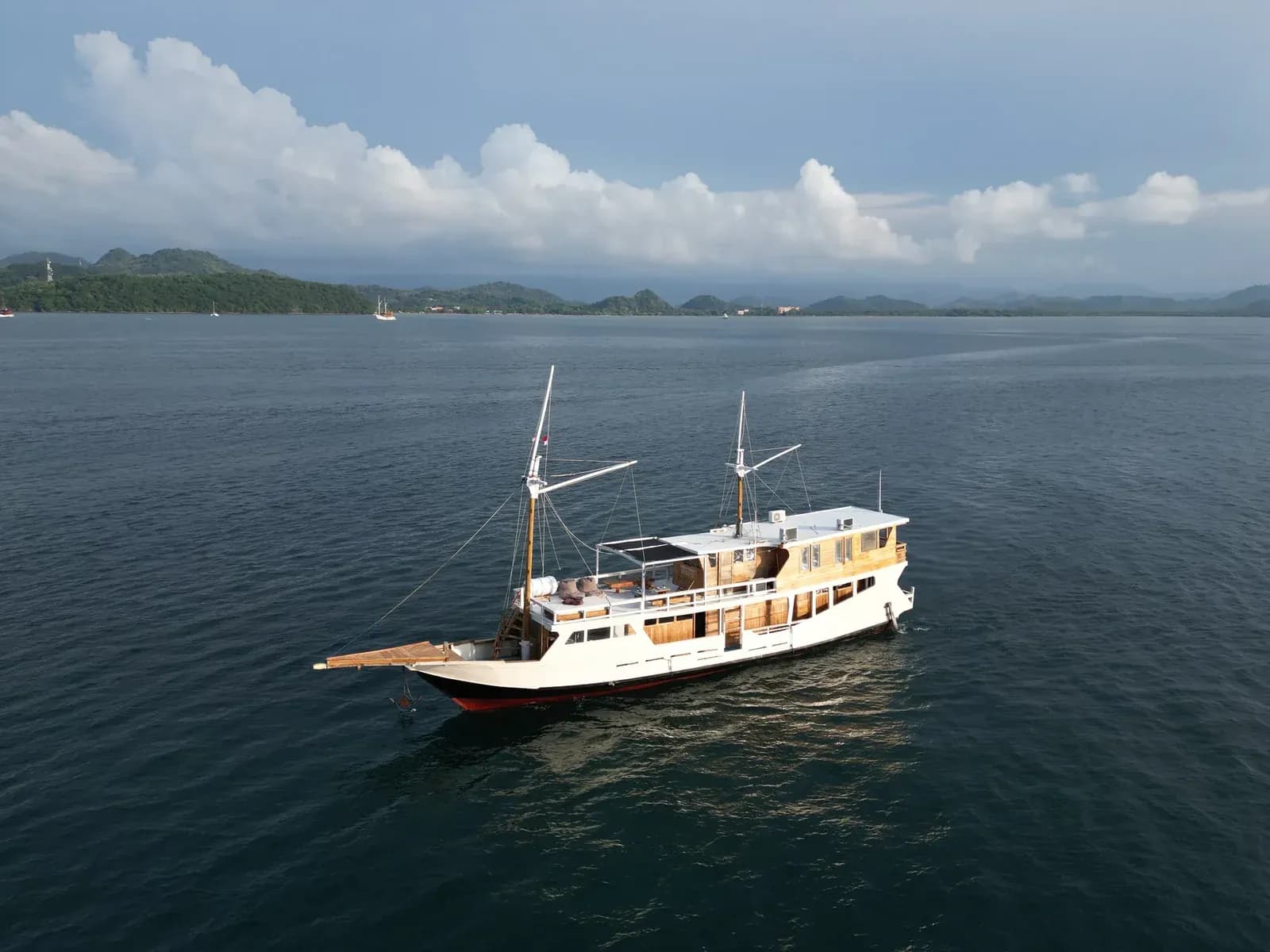 Private Charter – Velora - Private Charter – Velora - Full Day Tour Komodo