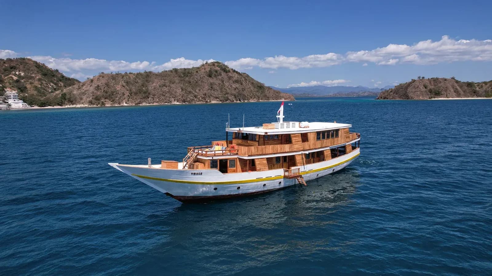 Private Charter – Vhale - Private Charter – Vhale - Full Day Tour Komodo