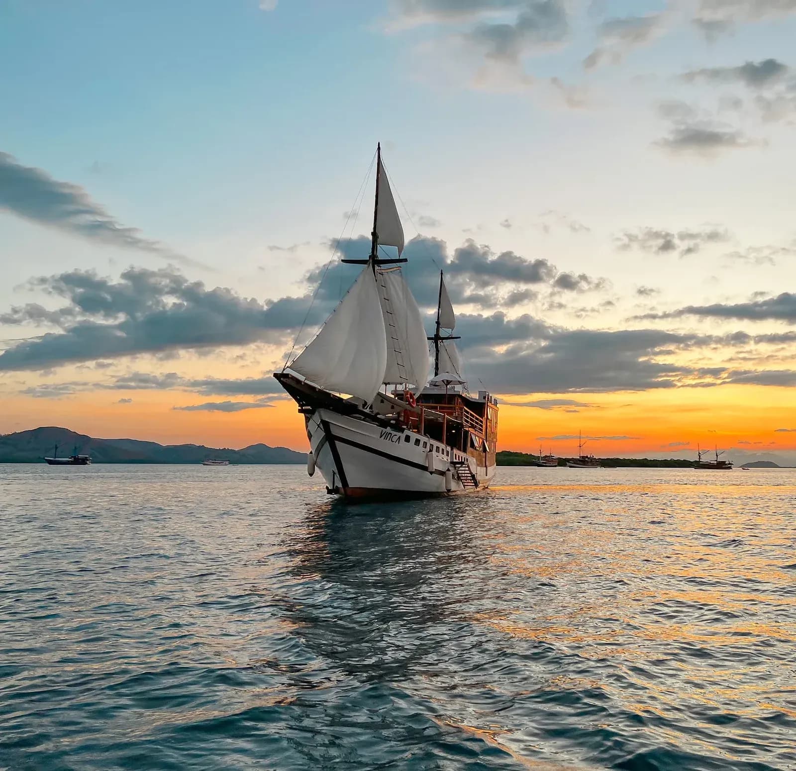 Private Charter – Vinca - Private Charter – Vinca - Full Day Tour Komodo