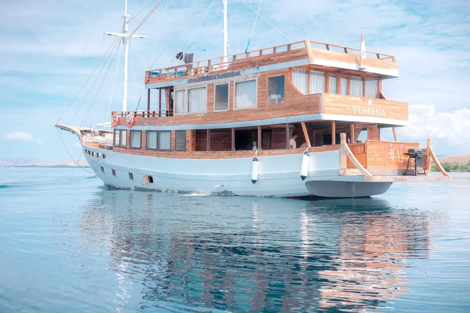 Private Charter – Yumana - Private Charter – Yumana - Full Day Tour Komodo