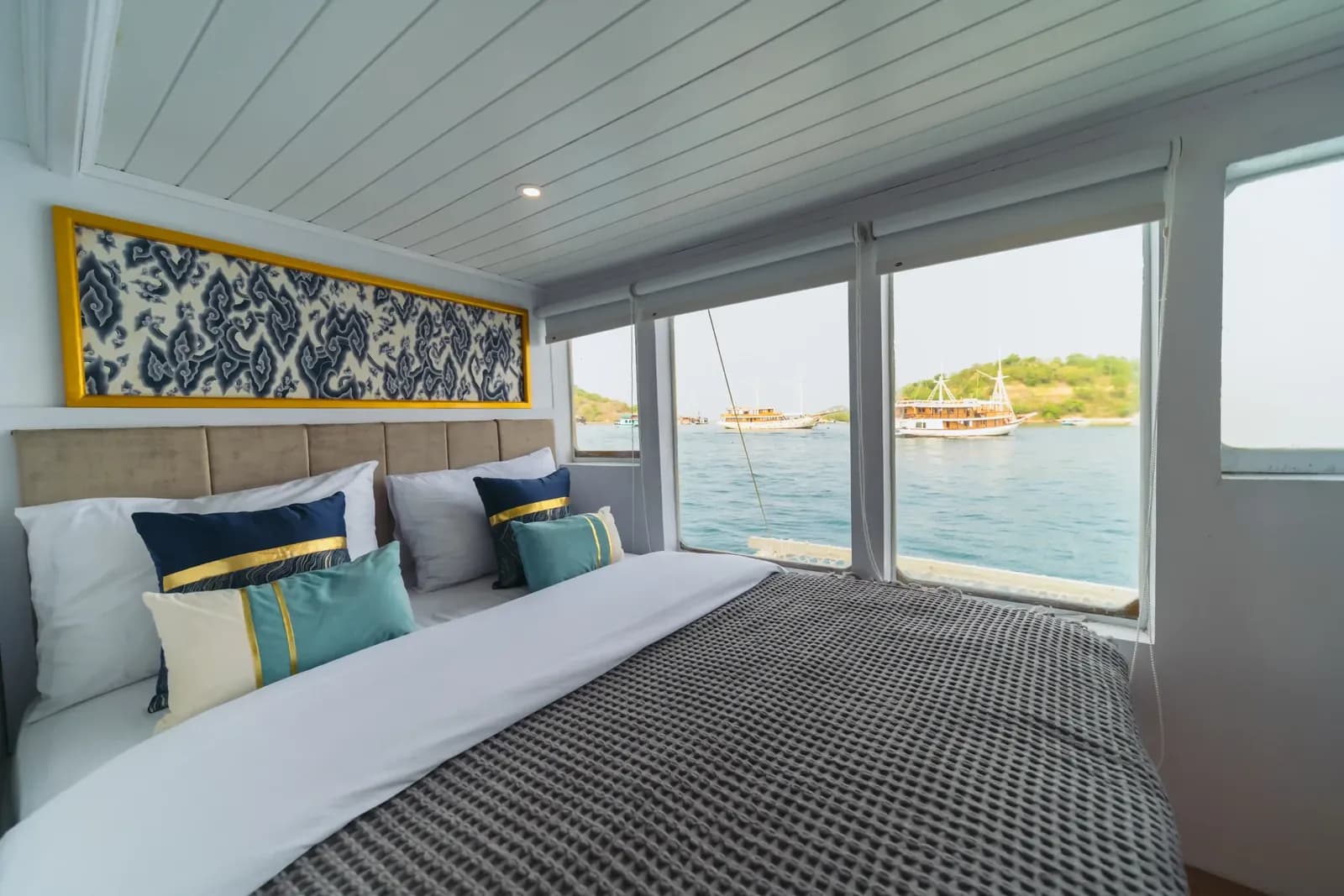 Private Charter – Zada Mega - Private Charter – Zada Mega - Full Day Tour Komodo