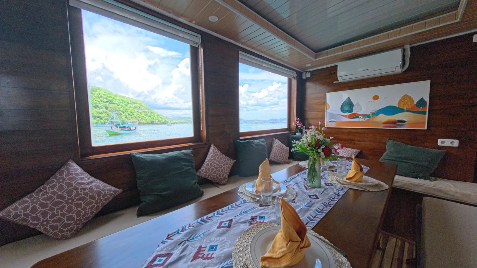 Komodo Tour 3D2N - Arfisyana 2 Phinisi - Komodo Tour 3D2N - Arfisyana 2 Phinisi - Full Day Tour Komodo