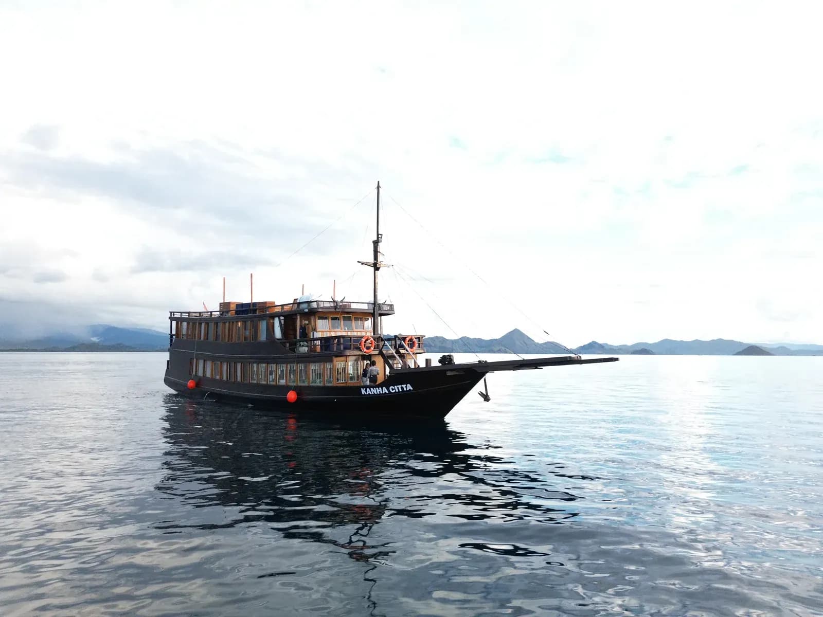 Private Charter – Kanha Citta - Private Charter – Kanha Citta - Full Day Tour Komodo