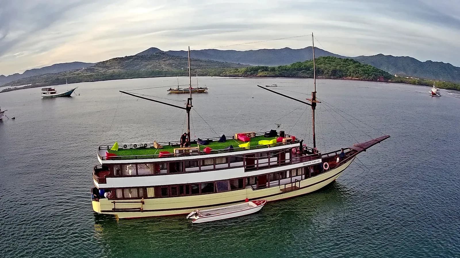 Private Charter – Princess Nabila - Private Charter – Princess Nabila - Full Day Tour Komodo