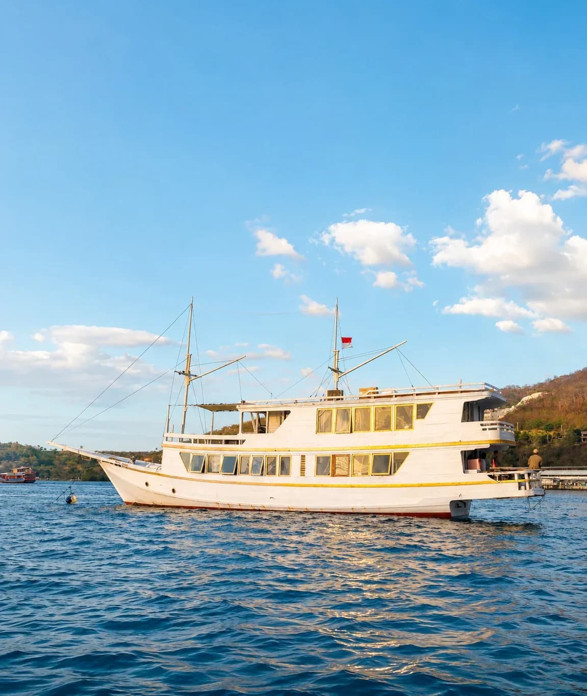 Private Charter – Queen Elyona - Komodo Labuan Bajo Phinisi Boat Tour Package