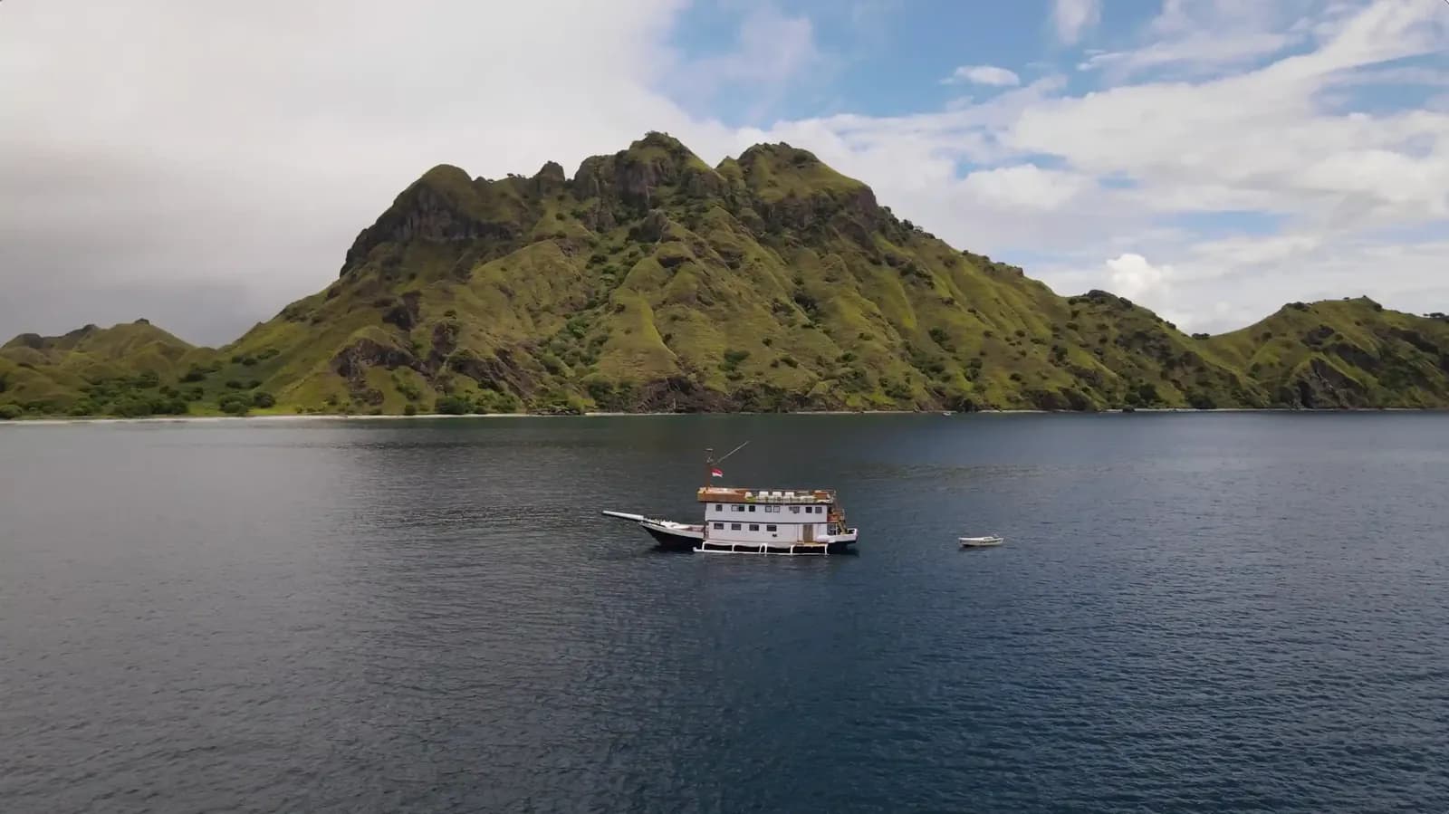 Komodo Tour 3D2N - Sea Familia Phinisi - Komodo Tour 3D2N - Sea Familia Phinisi - Full Day Tour Komodo