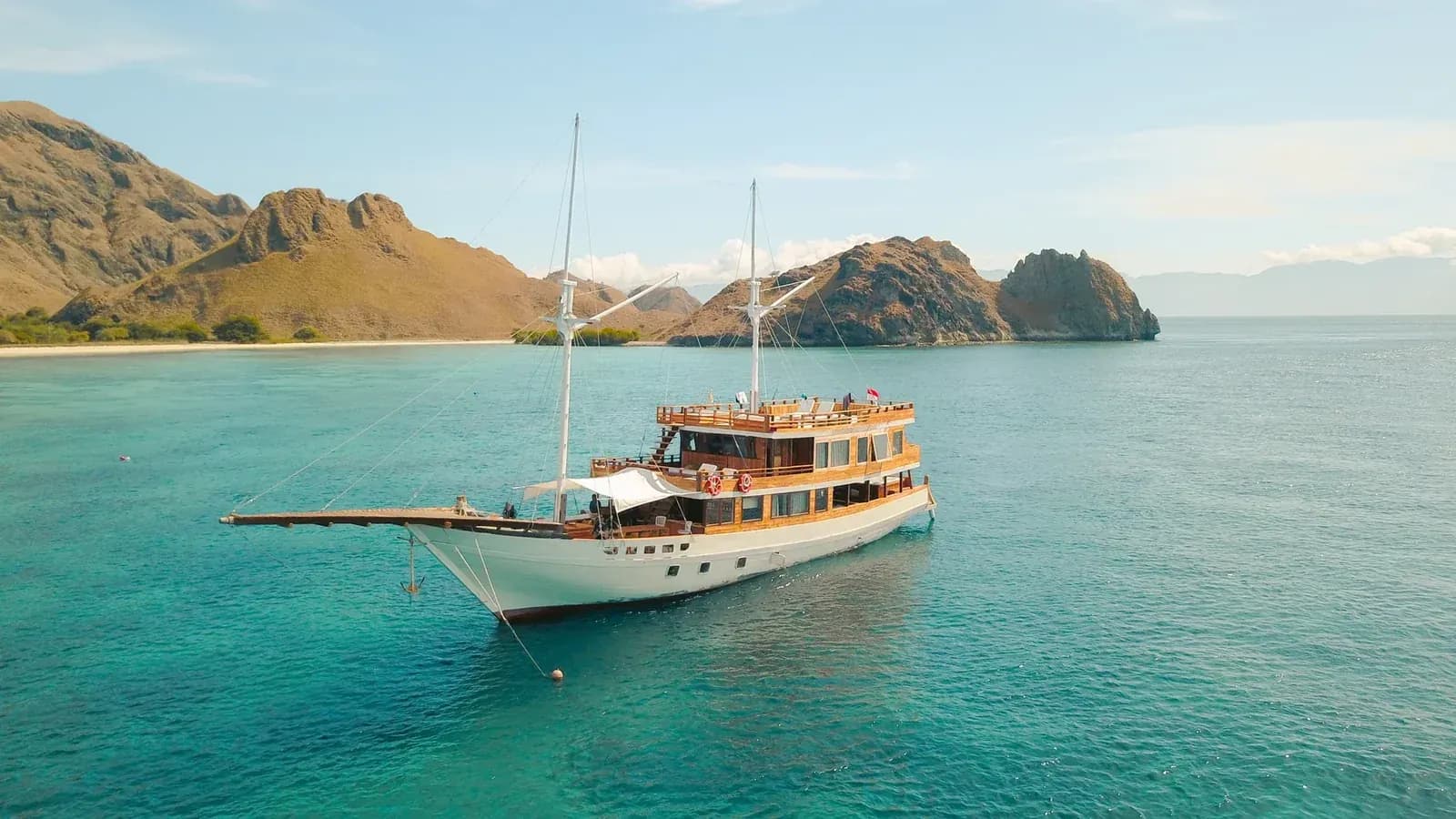 Private Charter – Yumana - Private Charter – Yumana - Full Day Tour Komodo